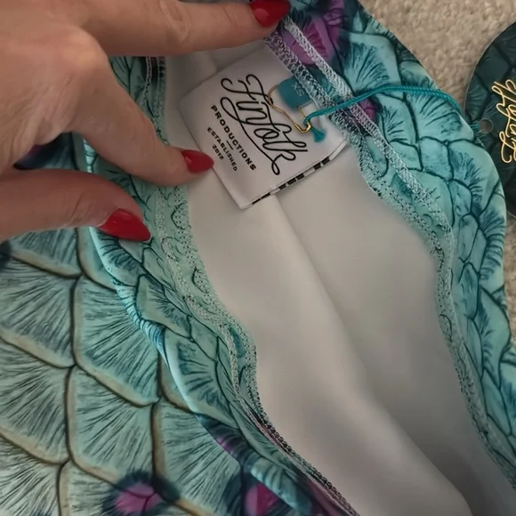 NWT Finfolk Treasure Cove mermaid tail XS - Picture 6 of 6